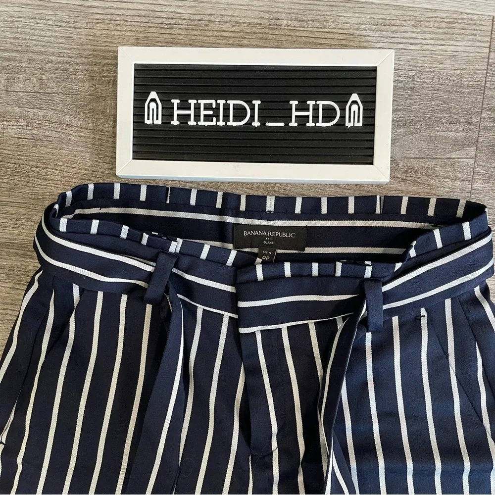 Banana Republic High Waisted Cropping Wide Led Pants - Picture 3 of 9